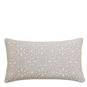 Two Eastern accents Isolde king size pillow shams.